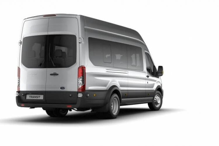 Minibus Hire Leeds Airport Transfers